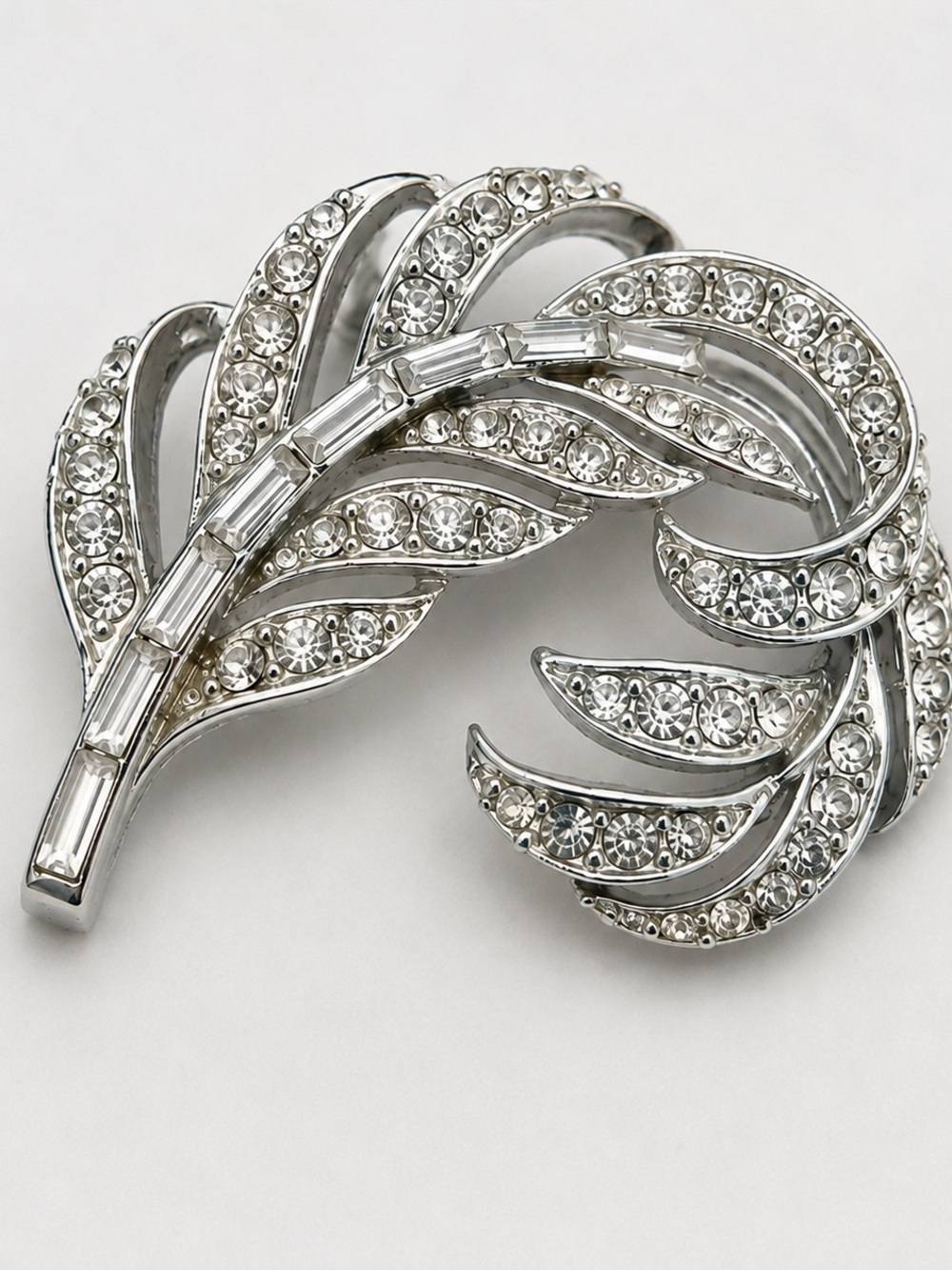 Vintage LISNER Rhinestone Leaf Brooch Silver Tone Statement Pin